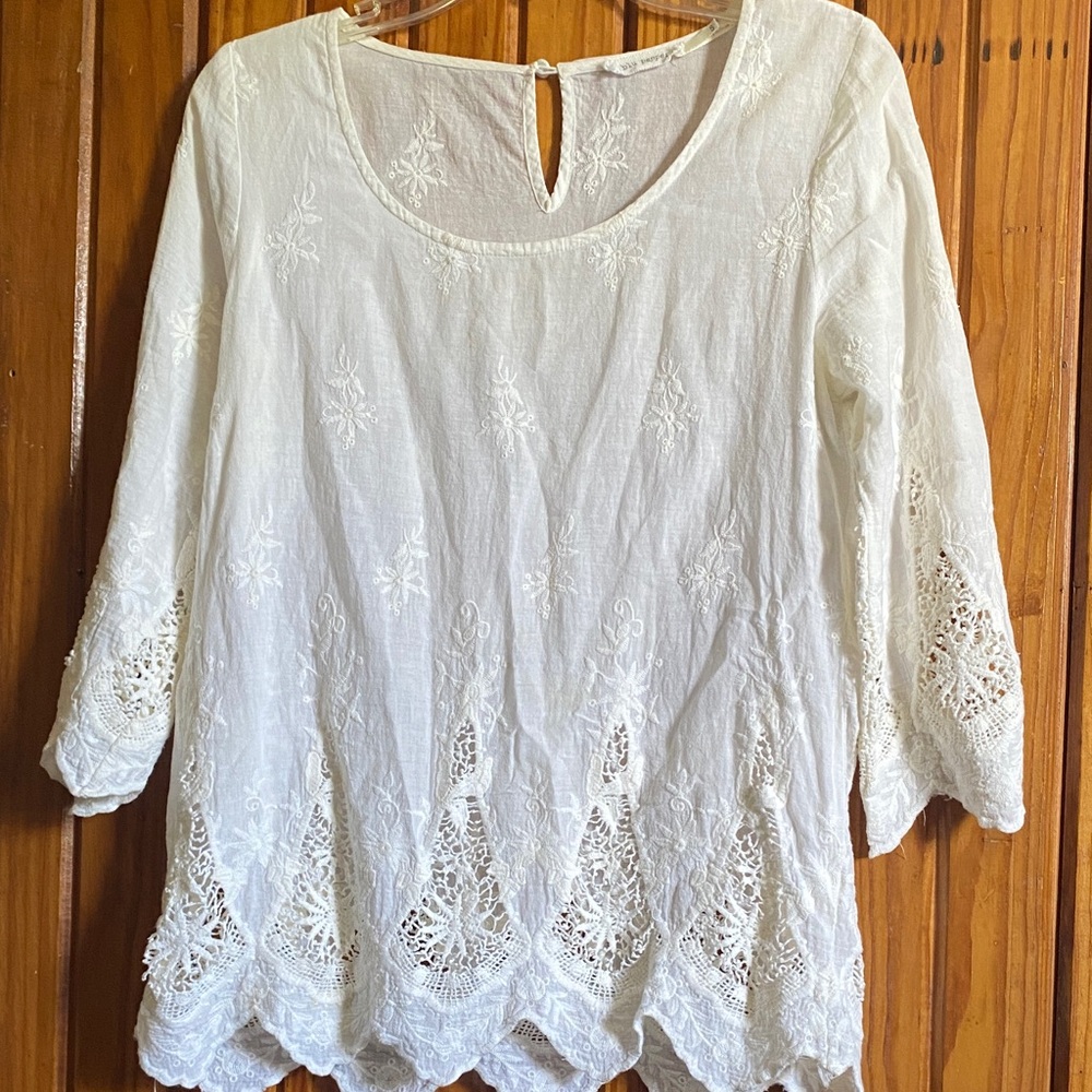 Blu Pepper Ivory Lace Detail Blouse
